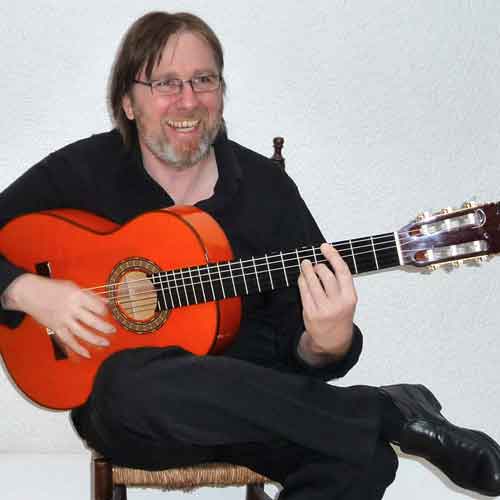 Wille Grote an der Flamenco-Gitarre